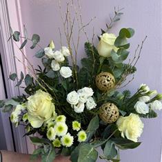 Festive Champagne Handtied Bouquet